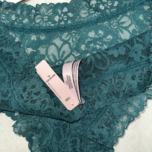 Victoria's Secret Cheeky Lace Panty XL - Picture 10 of 13